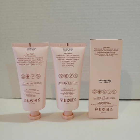 The LUXURY BATHING COMPANY Sweet Vanilla & Almond Glaze Foot Balm, Wash, & Soak - Picture 2 of 2